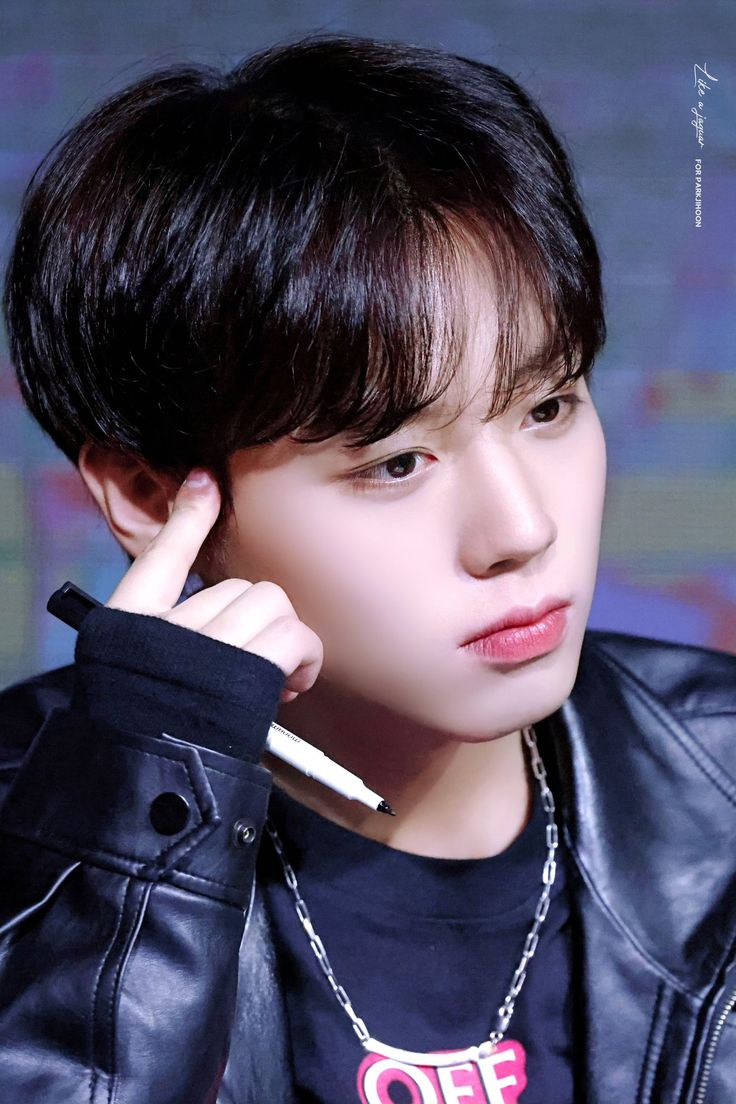 [잡담] 박지훈 이거 얼굴만 보인다 | 인스티즈