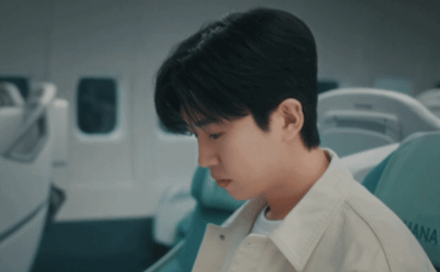 [잡담] (하나유니버스) 비행기에서 임영웅이 읽고 있던 책 ㅋㅋㅋㅋㅋ | 인스티즈