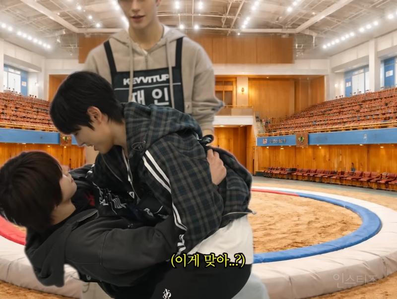 엄지훈남이 셰프 그만두고 아이돌이 되려는 이유.jpg | 인스티즈