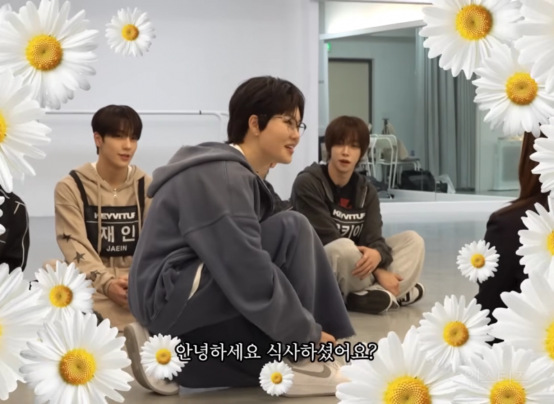 엄지훈남이 셰프 그만두고 아이돌이 되려는 이유.jpg | 인스티즈