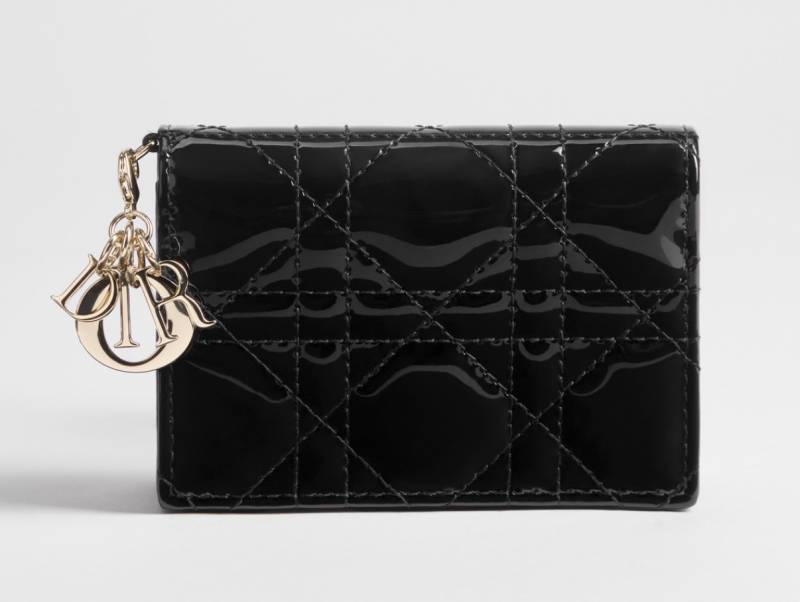 [잡담] 처음으로 명품 지갑 샀는데 좀 후회돼 괜찮은지 봐주라 | 인스티즈