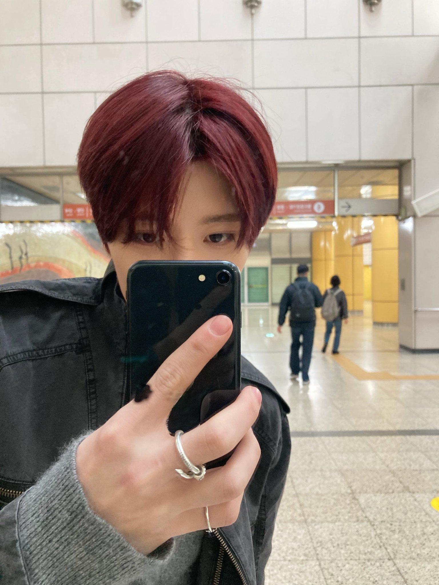 [잡담] 위시 시온 지하철 샷 진짜 좋은데 | 인스티즈