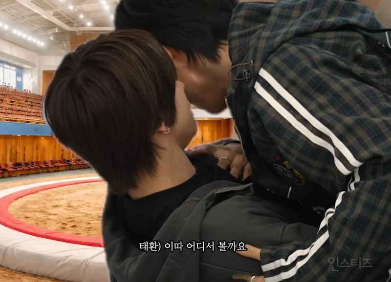 엄지훈남이 셰프 그만두고 아이돌이 되려는 이유.jpg | 인스티즈