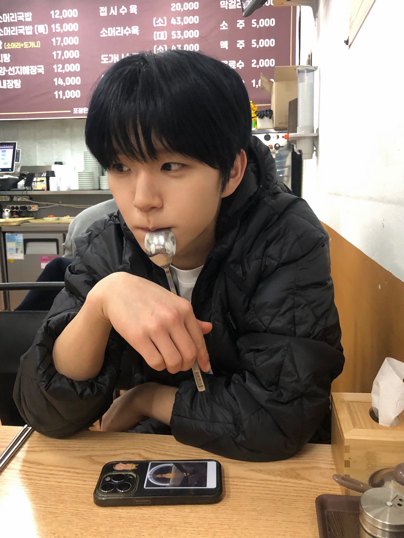 [잡담] 와 대영이 오늘뜬 사진들 진짜같다..... | 인스티즈