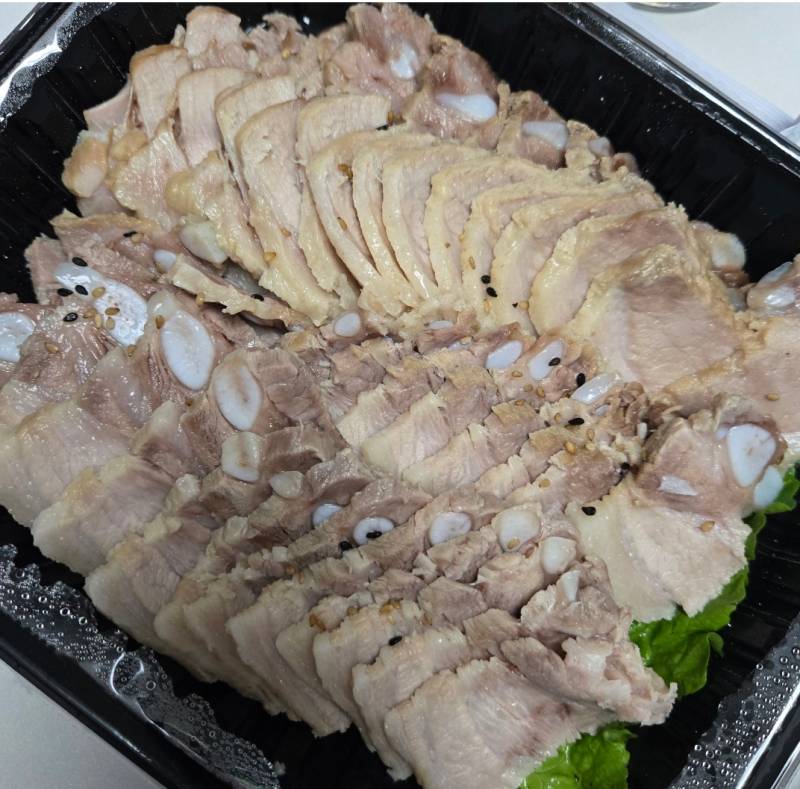 [잡담] 좀징그러울수잇음) 보쌈 뼈잇는부분 좋아하는사람 잇음?? | 인스티즈