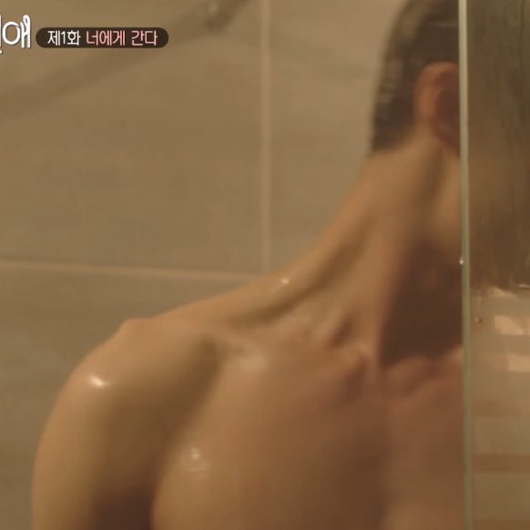 [잡담] 변우석) 난 변우석 어깨뼈 조아해🤭 | 인스티즈