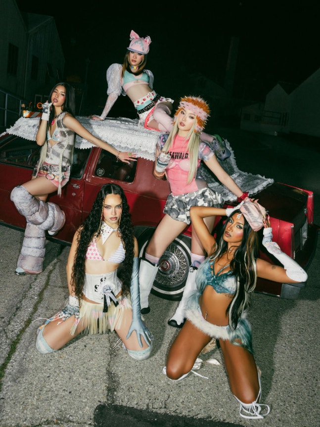 [정보/소식] 빅뱅 성인식·태민 수행·캣츠아이 확장..'2026 코첼라'서도 K-팝 뜨겁다 | 인스티즈