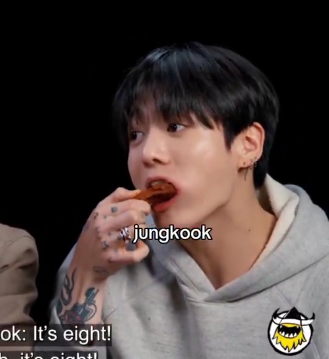 [잡담] 핫윙쇼 나가서 이렇게 먹는사람 첨 봄 ㅈㅇ 정국 | 인스티즈