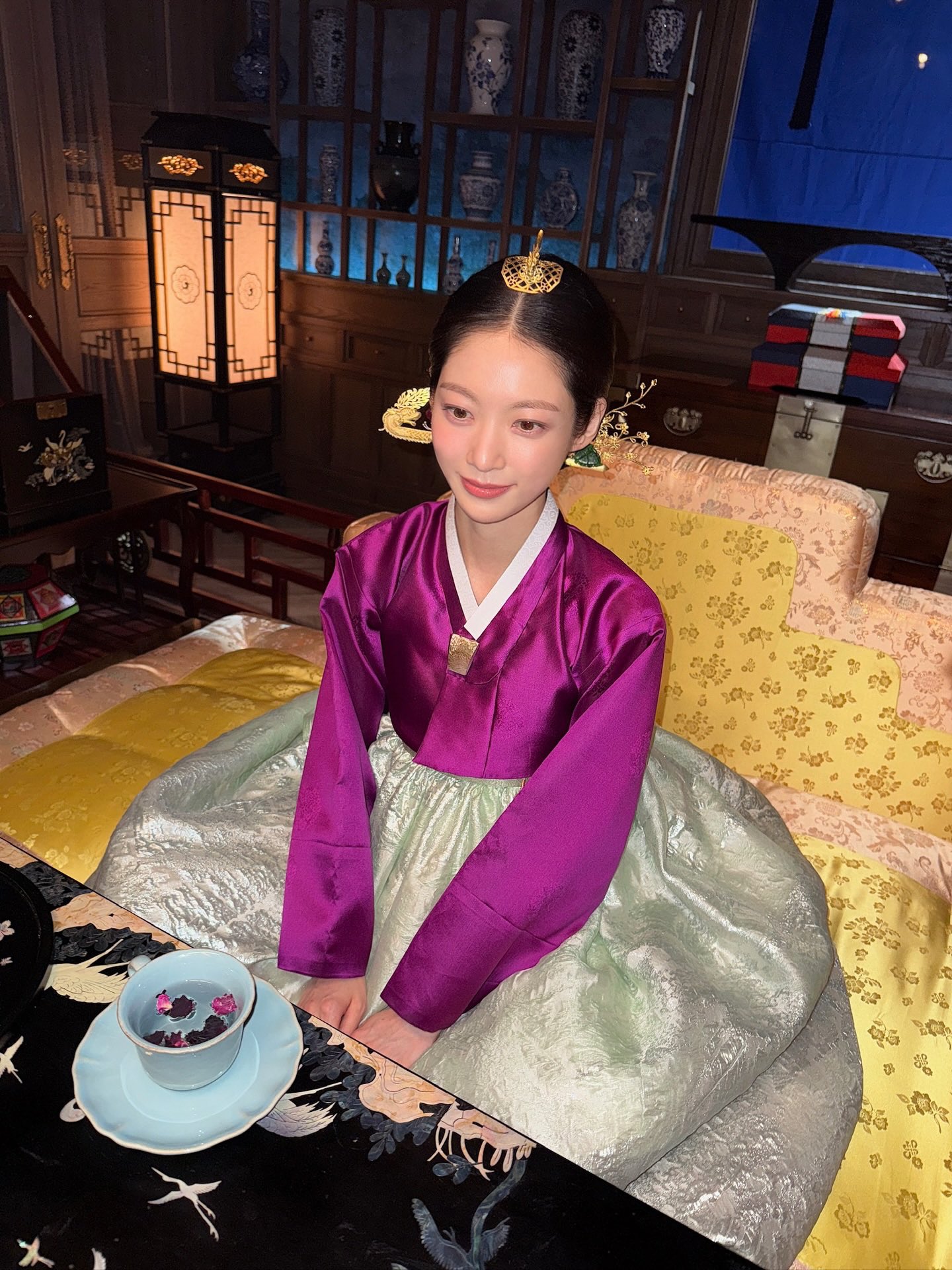 [잡담] 공승연) 260411 공승연 인스타 💚🧡💜 | 인스티즈