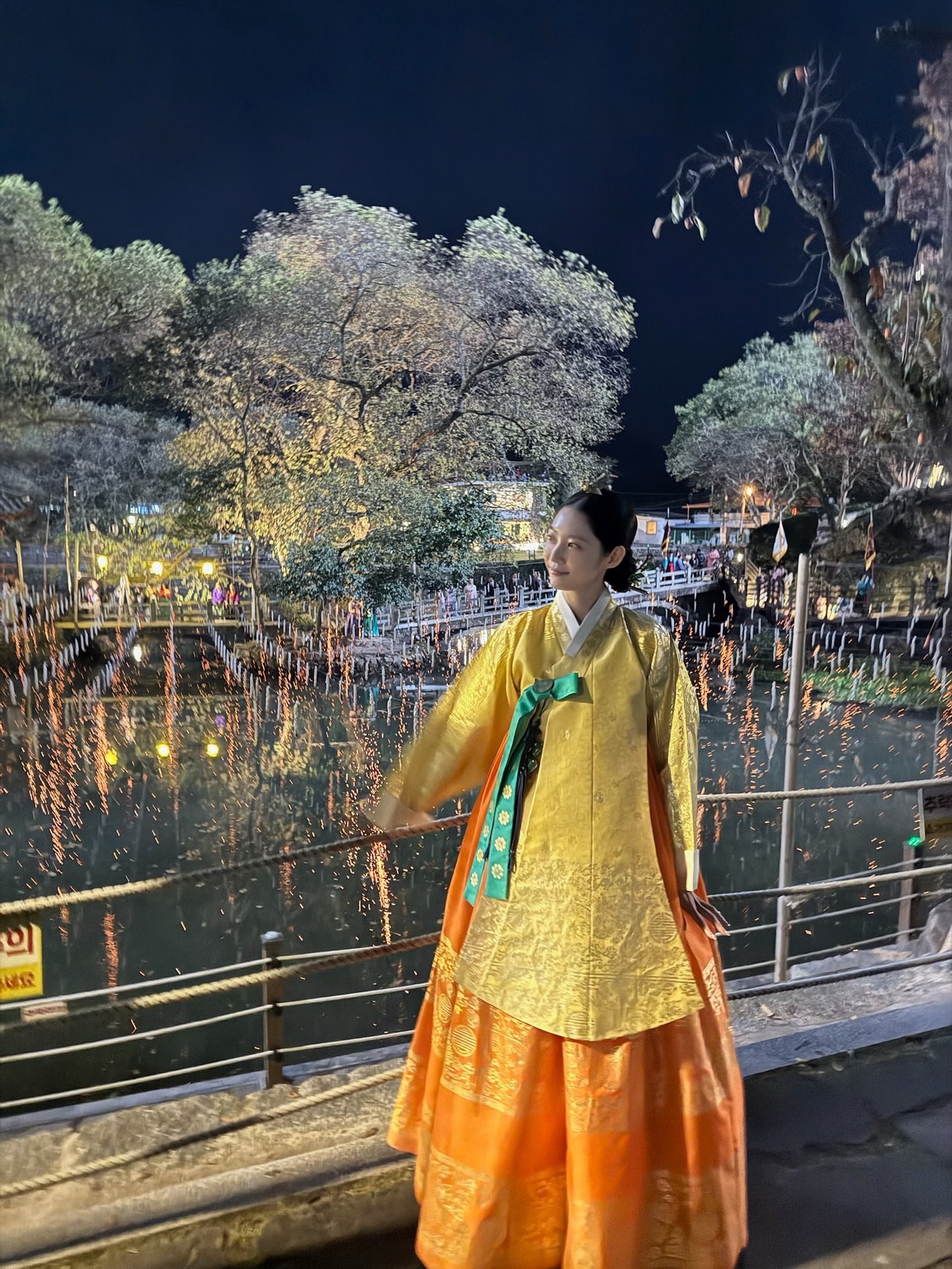[잡담] 공승연) 260411 공승연 인스타 💚🧡💜 | 인스티즈