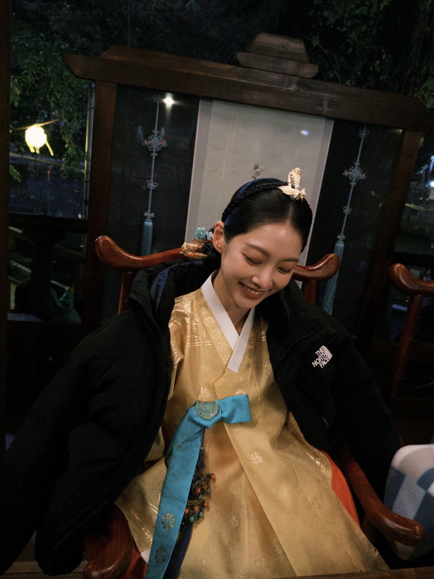 [잡담] 공승연) 260411 공승연 인스타 💚🧡💜 | 인스티즈