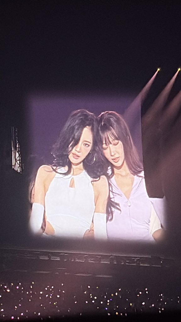 [잡담] 오늘 카리나&윈터 지젤&닝닝 유닛 무대 | 인스티즈