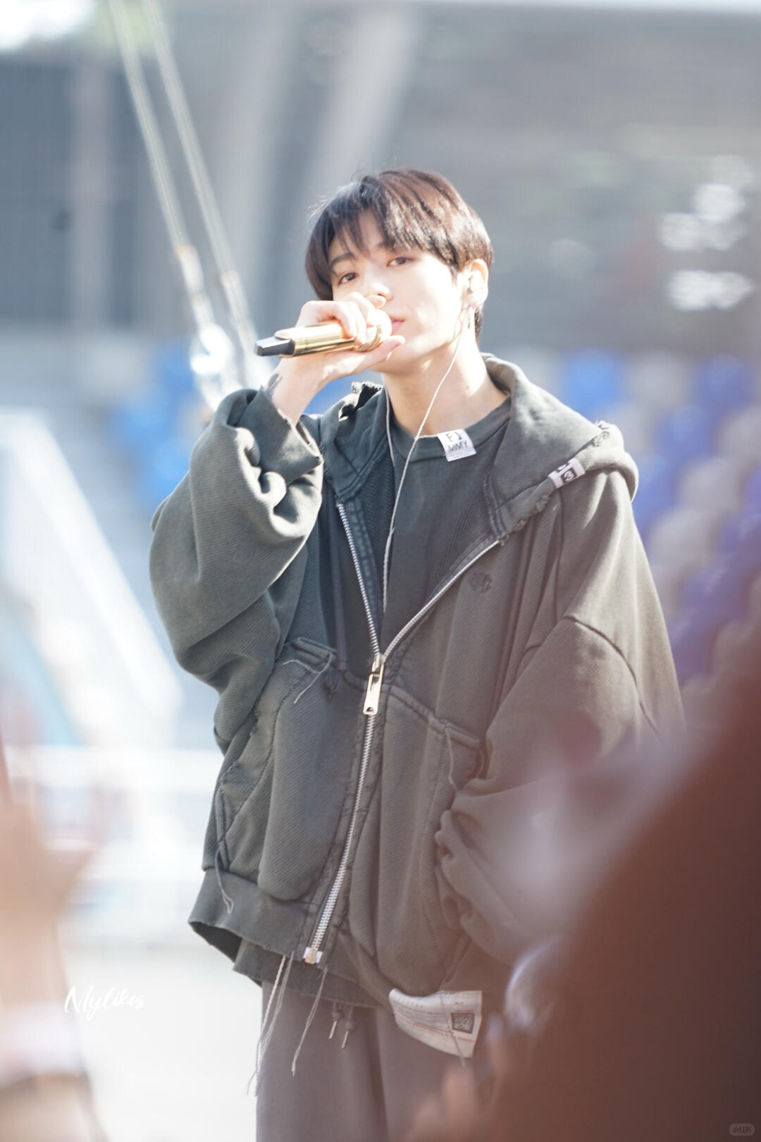 [잡담] 오늘 사첵 정구기 넘 예뻤네••• | 인스티즈