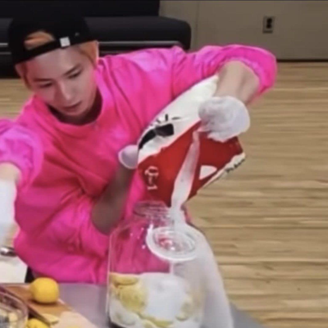 [잡담] 나 탐라에서 주운 투바투 레몬청 만드는 짤인데 이거 맞아?ㅋㅋㅋㅋㅋㅋㅋ | 인스티즈