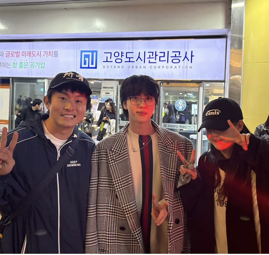 [잡담] 진 얼굴크기 놀랍다 | 인스티즈