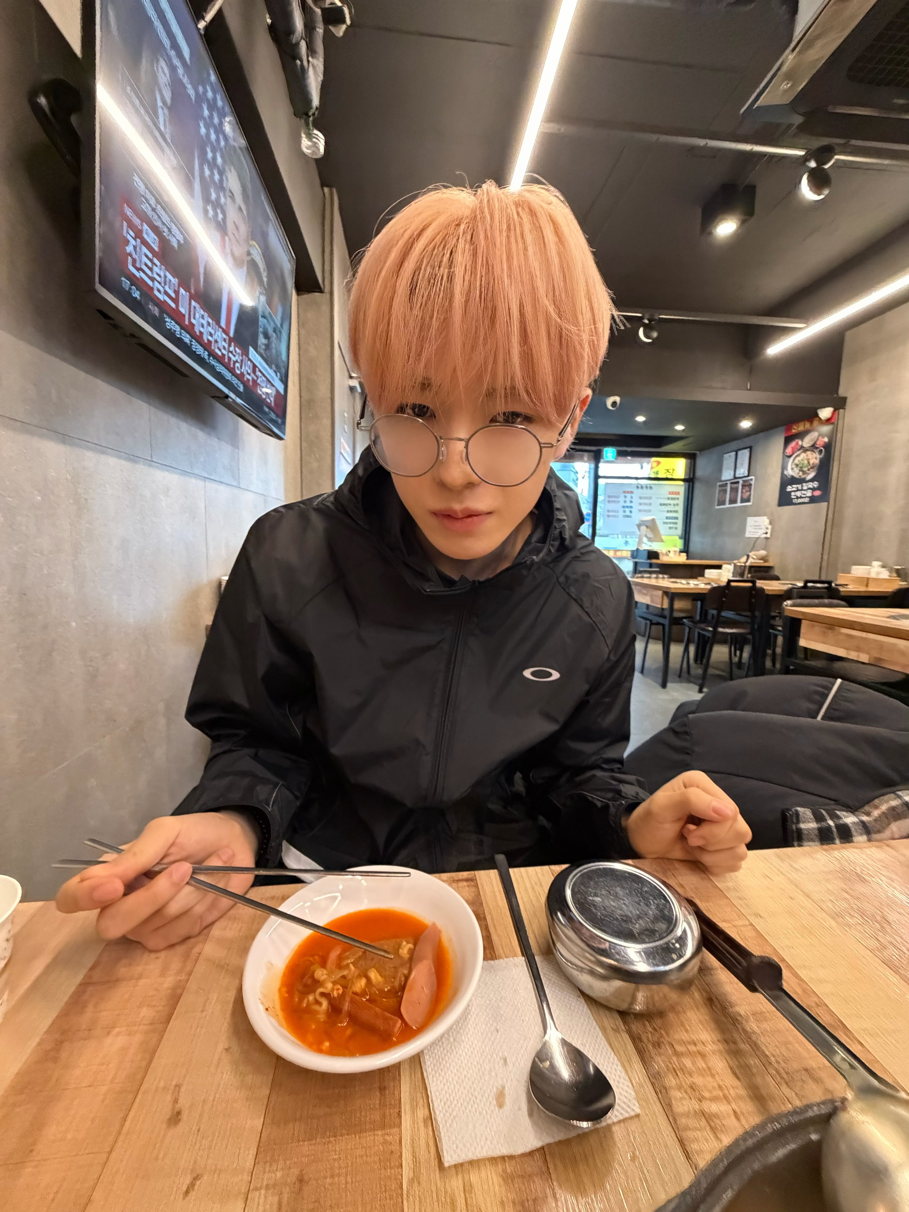 [잡담] 위시 프로모 찐현실감 느껴지는거 개웃기다 | 인스티즈