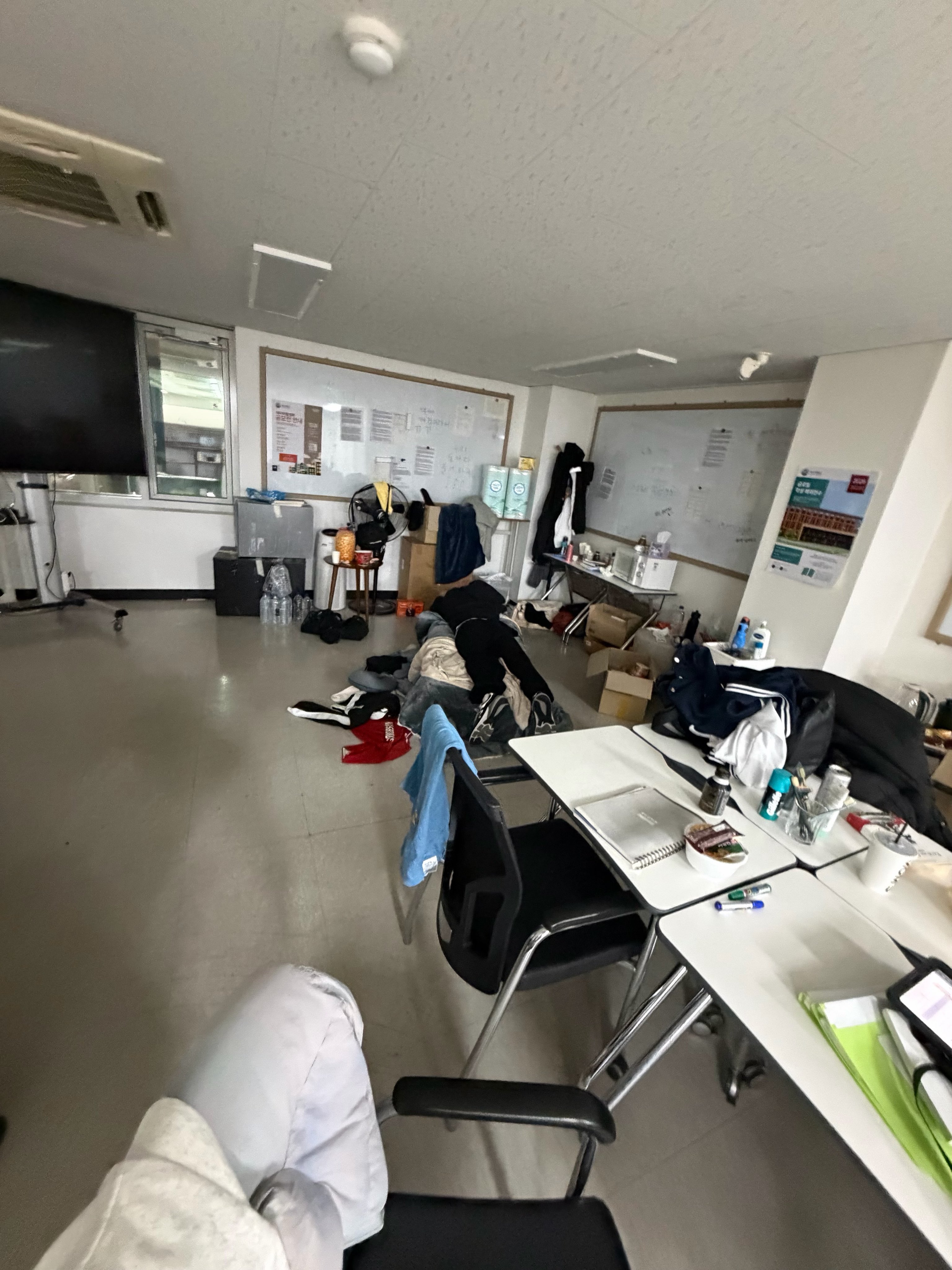 [잡담] 유우시 과방사진 개웃기다ㅋㅋㅋㅋ | 인스티즈