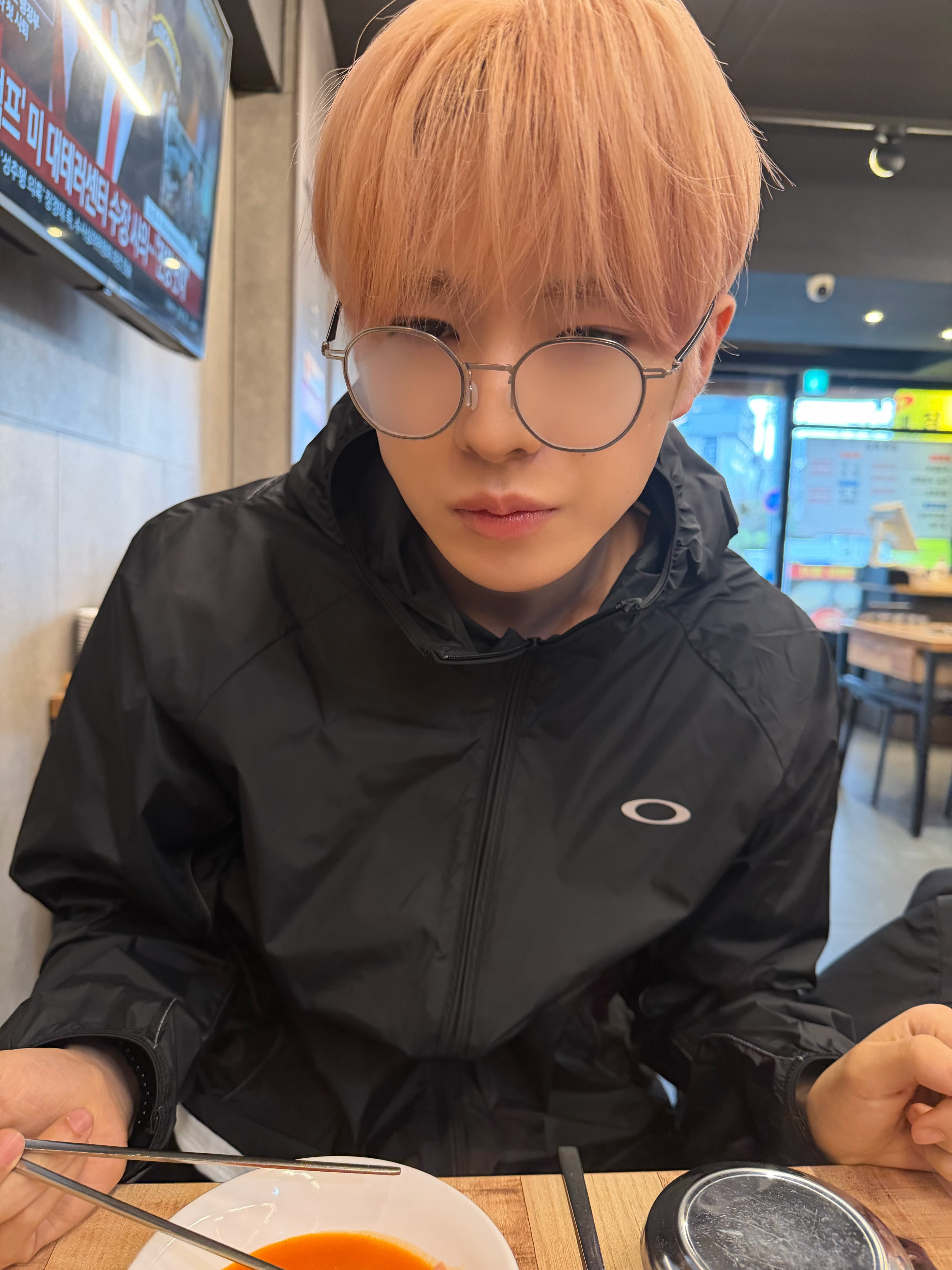 [잡담] 수업은 빼먹어도 끼니는 안 빼먹을것같은 유우시 | 인스티즈