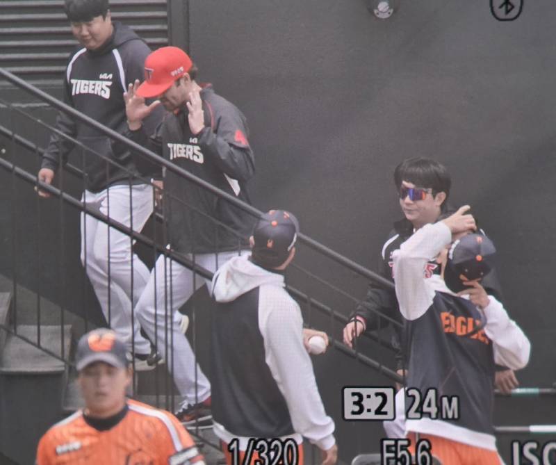 [잡담] 이거 누구 보고 머리 크다고 하는걸까 | 인스티즈