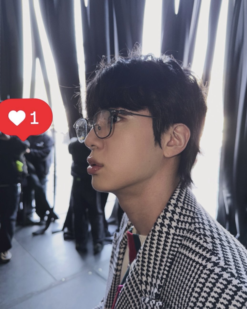 [잡담] 방탄 진 또 짤 떴다 | 인스티즈