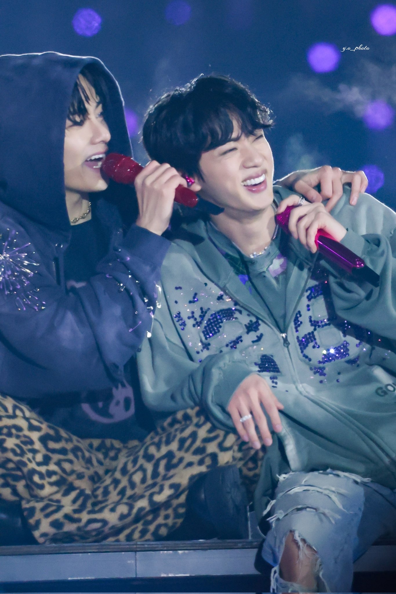 [잡담] 방탄 진이랑 뷔 얼굴합도 좀 짱인듯 | 인스티즈