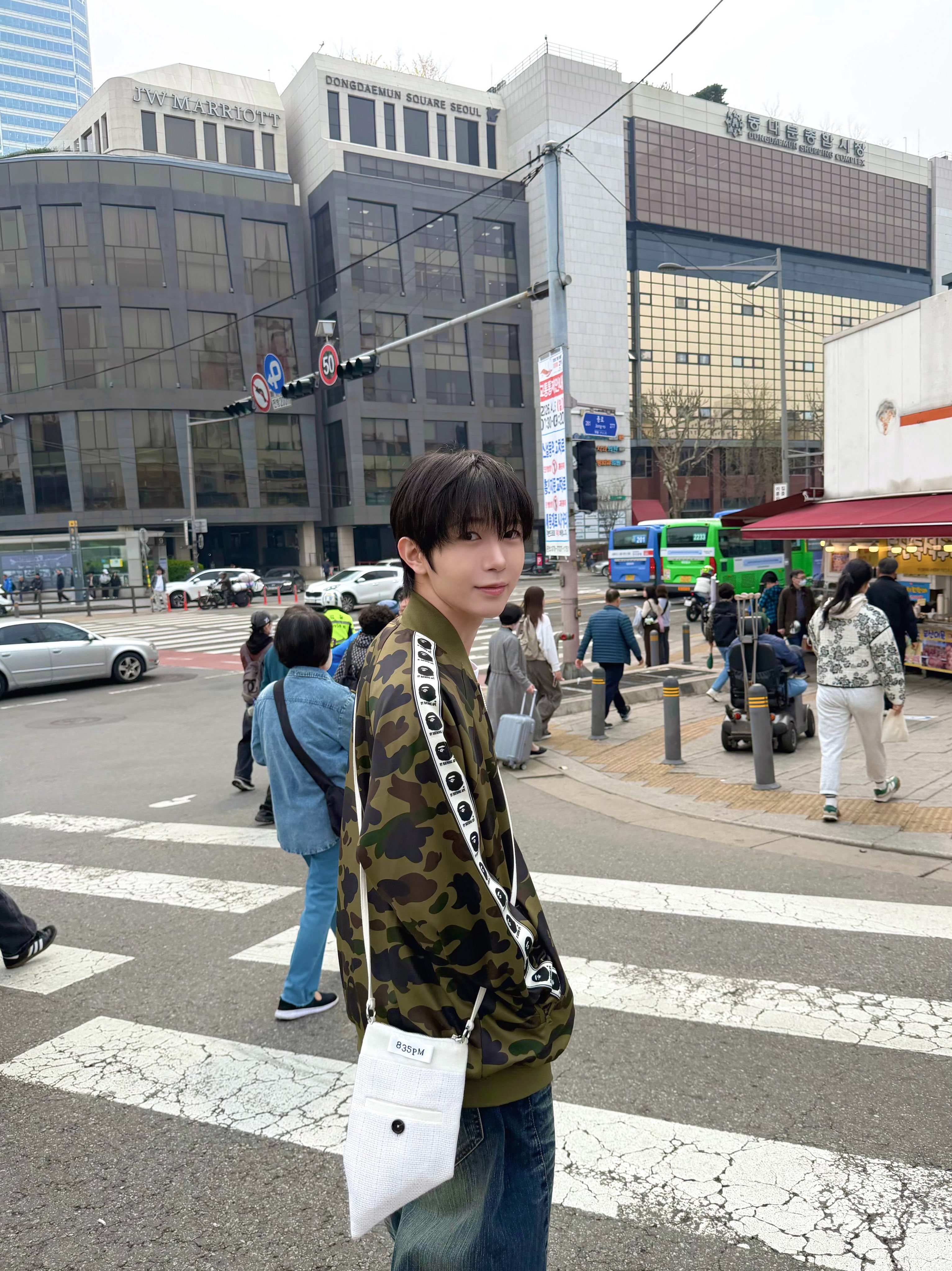 [잡담] 아니 위즈니 뒤돌아봐!!!!! | 인스티즈