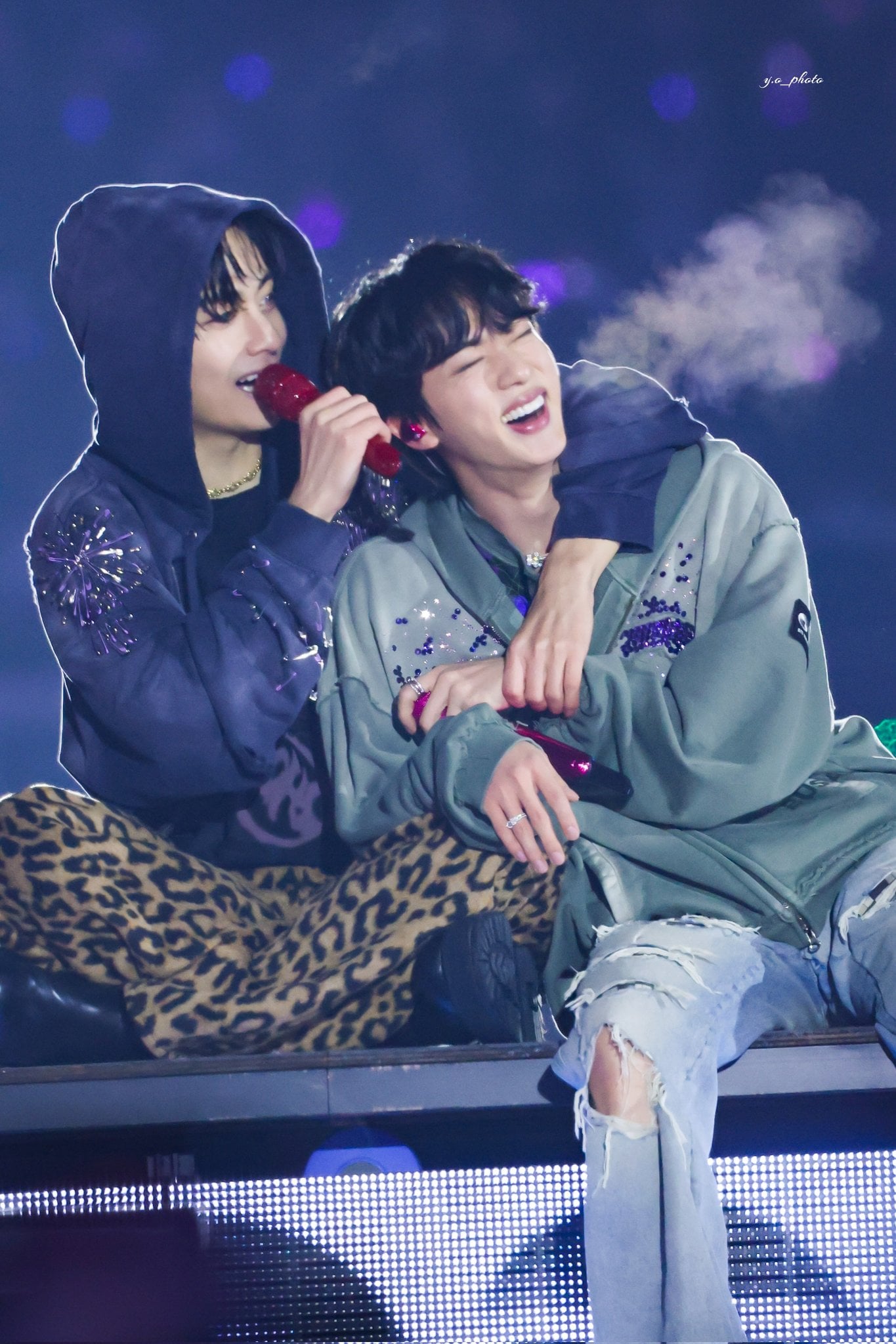 [잡담] 방탄 진이랑 뷔 얼굴합도 좀 짱인듯 | 인스티즈