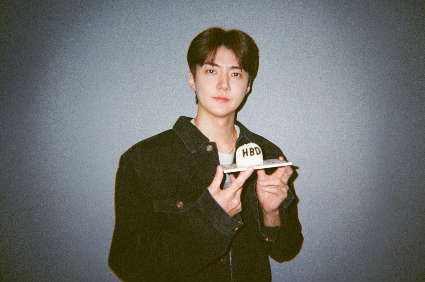 [잡담] 세훈아 생일 축하한다아ㅏㅏ 좀이따 만나🐥🧡 | 인스티즈