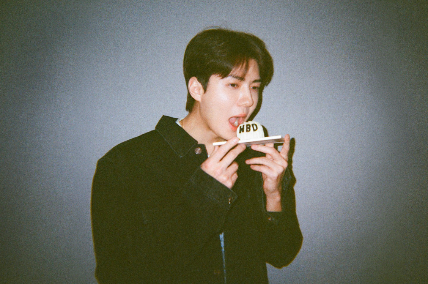 [잡담] 세훈아 생일 축하한다아ㅏㅏ 좀이따 만나🐥🧡 | 인스티즈