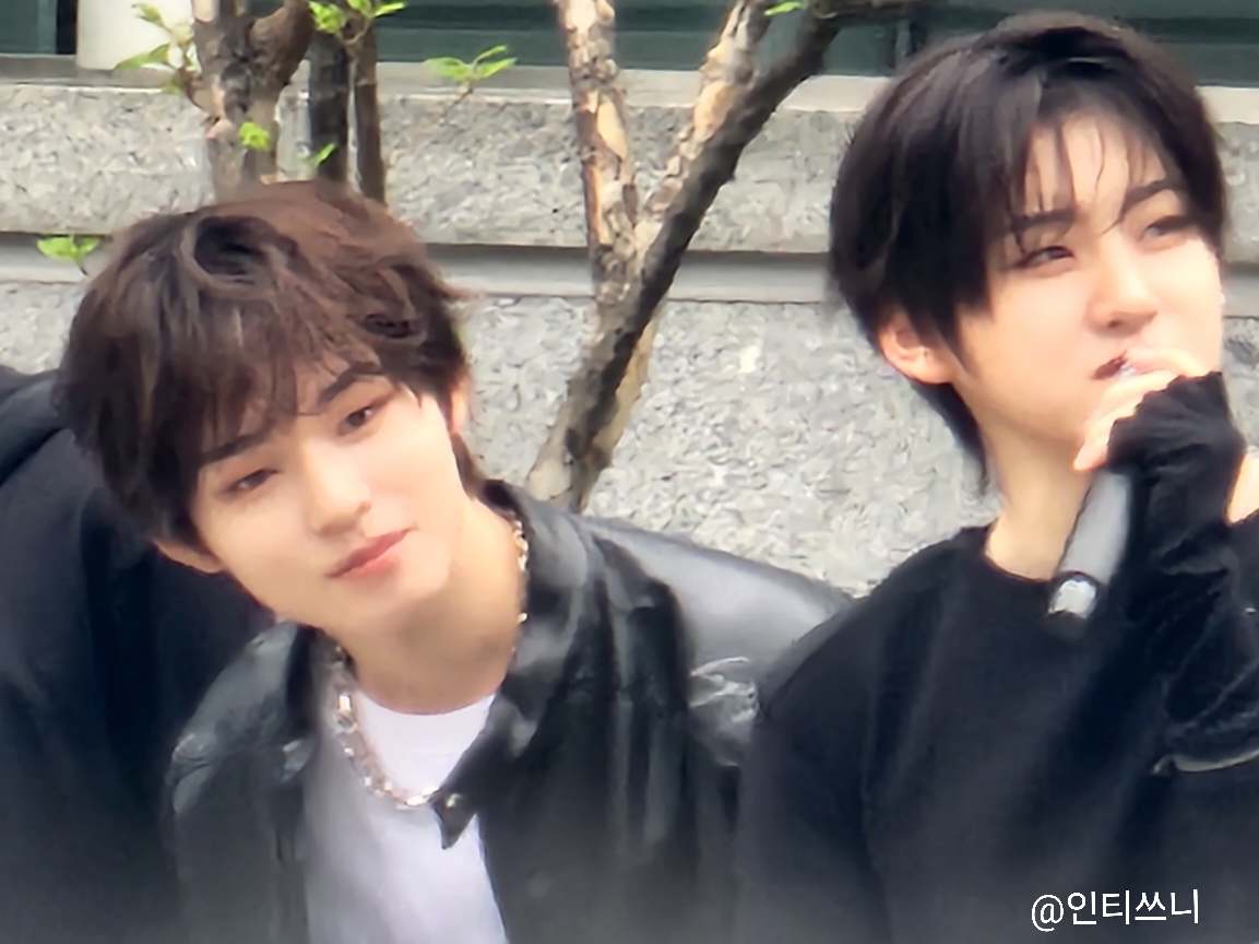 [잡담] 어제 지나가다 킥플립 미팬 봐써!! | 인스티즈