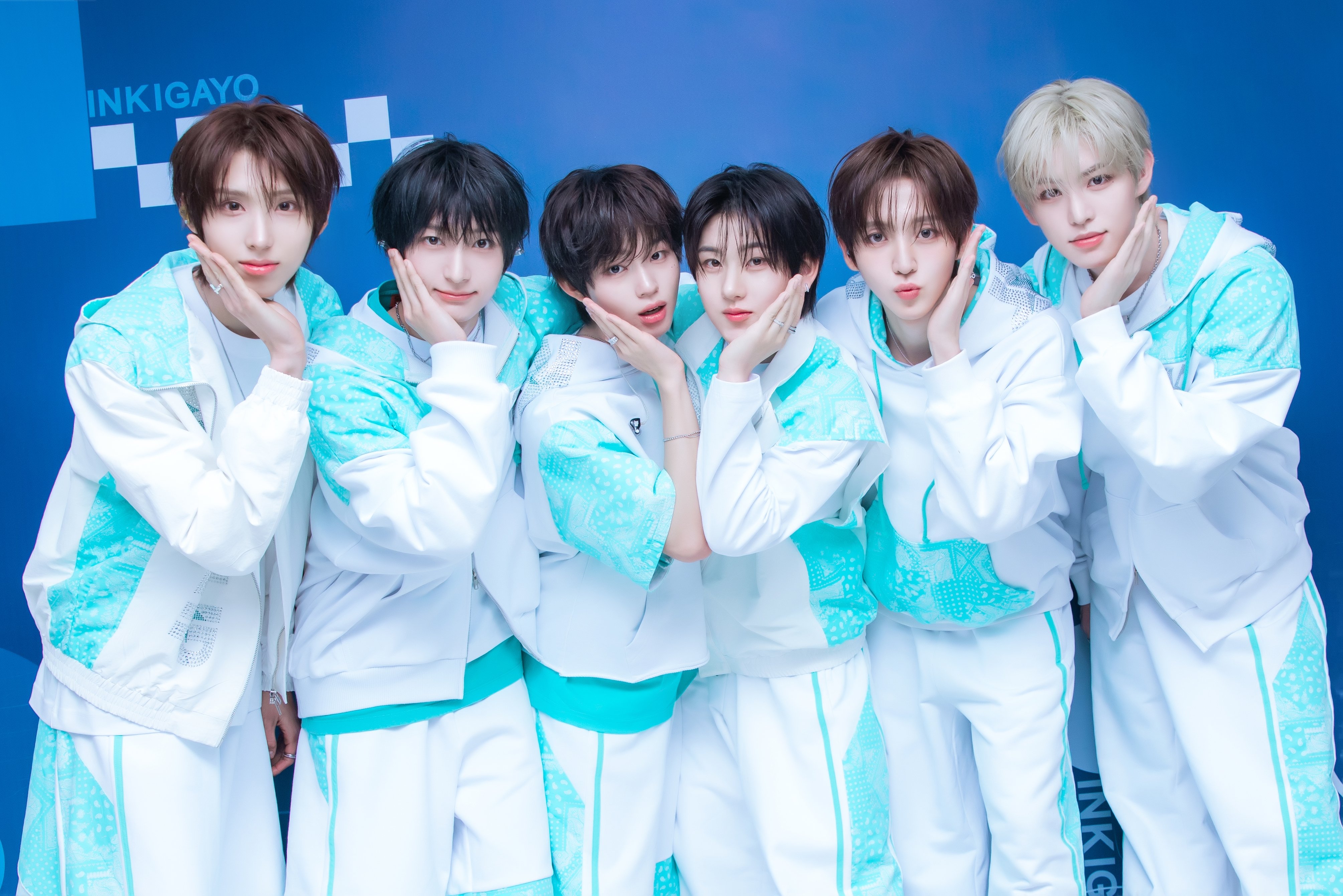 [잡담] 260412 착장인가 킥플립/화사/다영/아이린/베이비돈크라이/키스오브라이프/앰퍼샌드원/키빗업/하츠웨이브 | 인스티즈