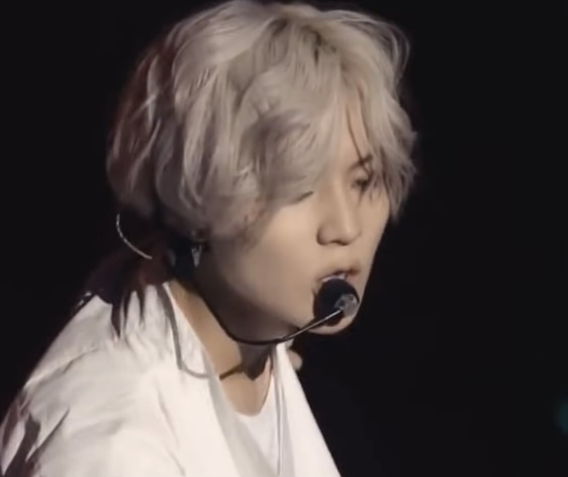 [잡담] 태민 이거 두개는 2014년 얼굴이고 두개는 오늘인데 개똑같음ㅋㅋㅋㅋ | 인스티즈