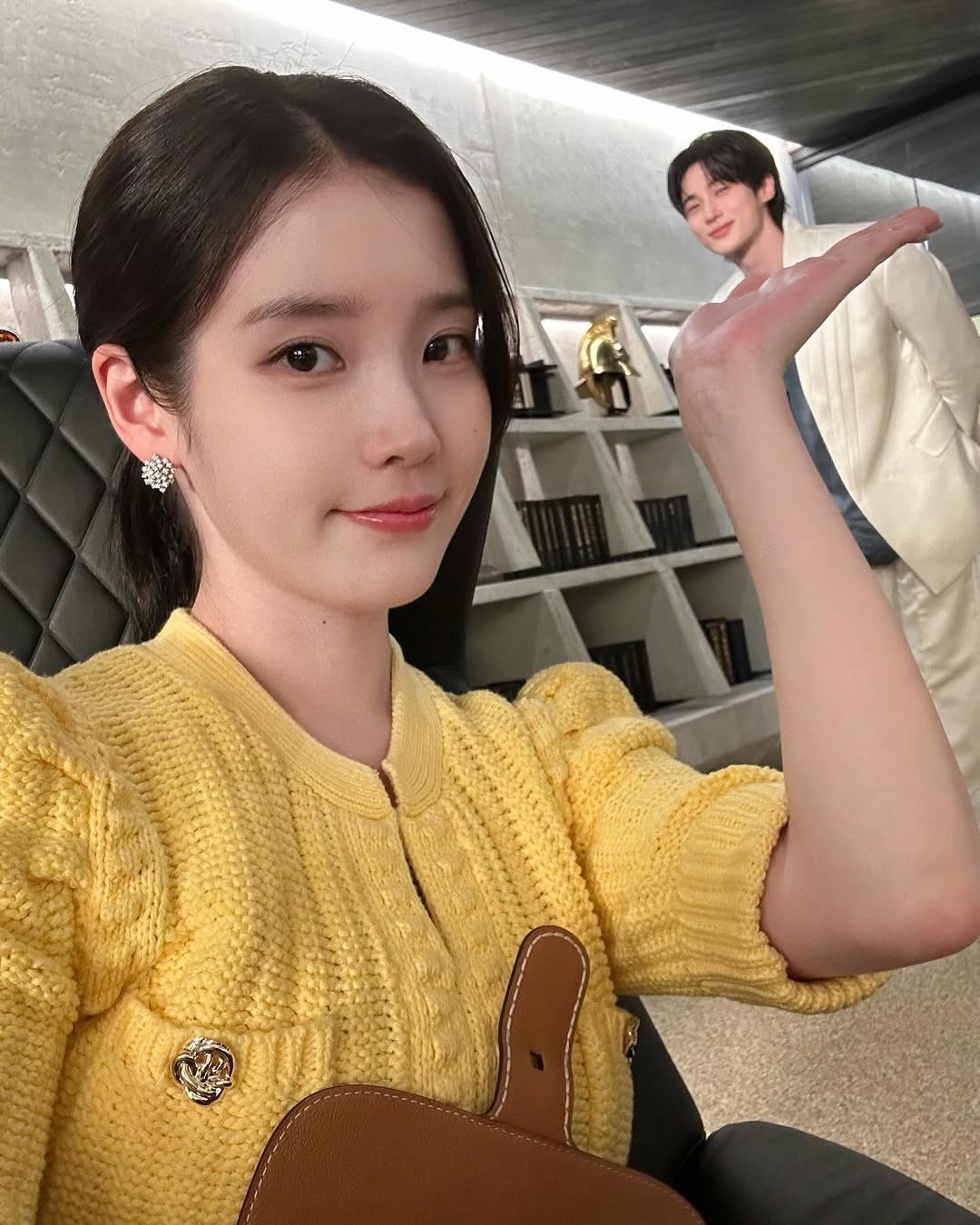 [잡담] 아이유) 260412 아이유 인스타 🥰 💯 | 인스티즈