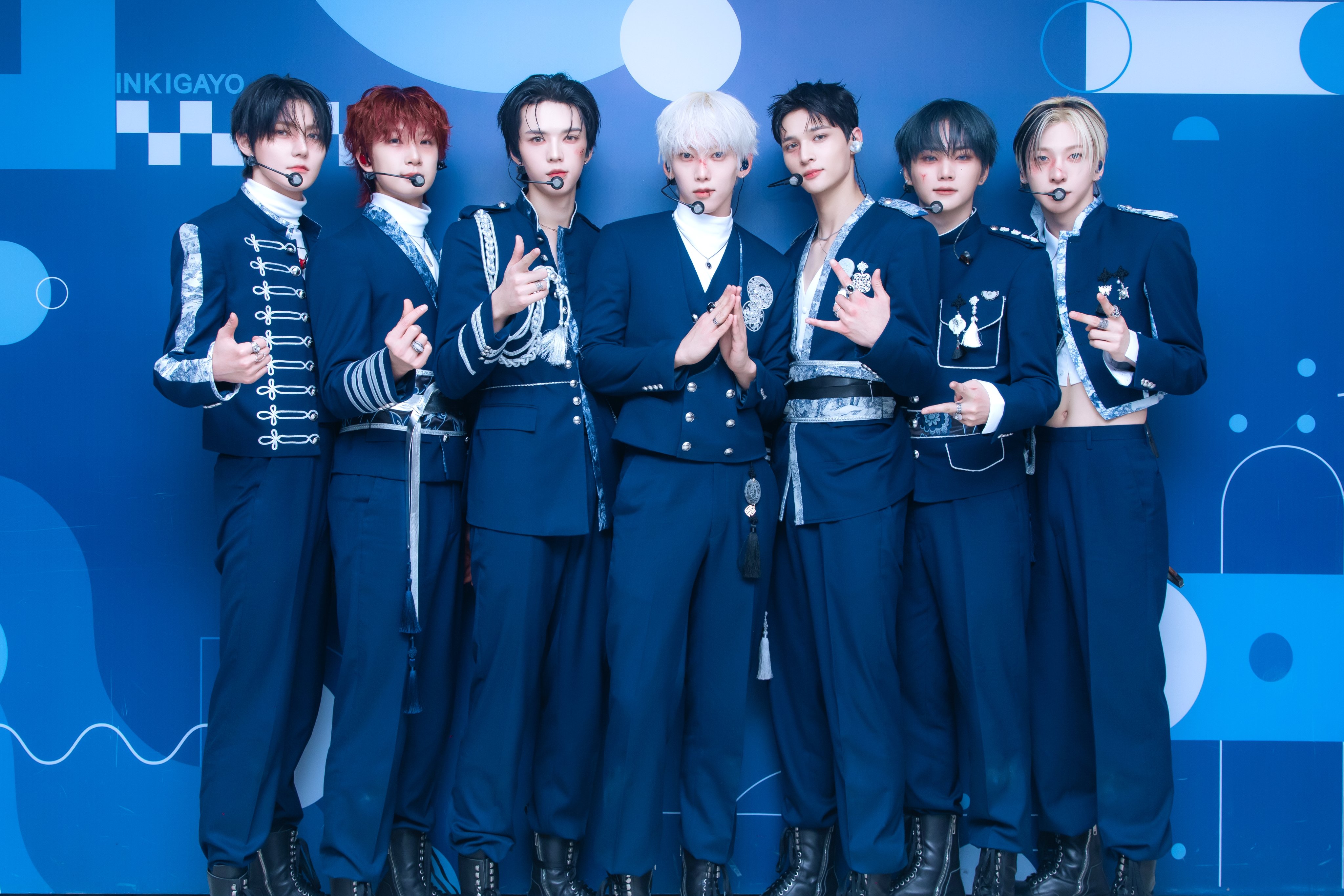[잡담] 260412 착장인가 킥플립/화사/다영/아이린/베이비돈크라이/키스오브라이프/앰퍼샌드원/키빗업/하츠웨이브 | 인스티즈