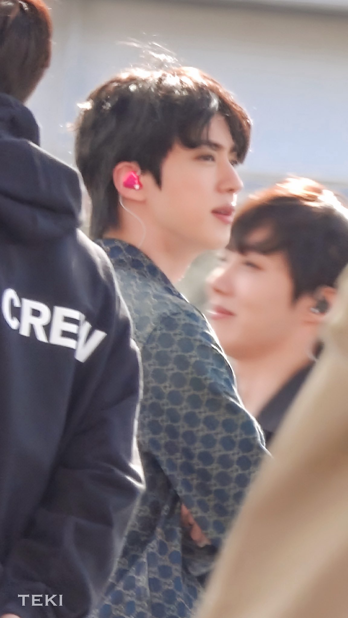 [잡담] 방탄 진 얼굴도 얼굴이지만 표정이 청순아련 | 인스티즈