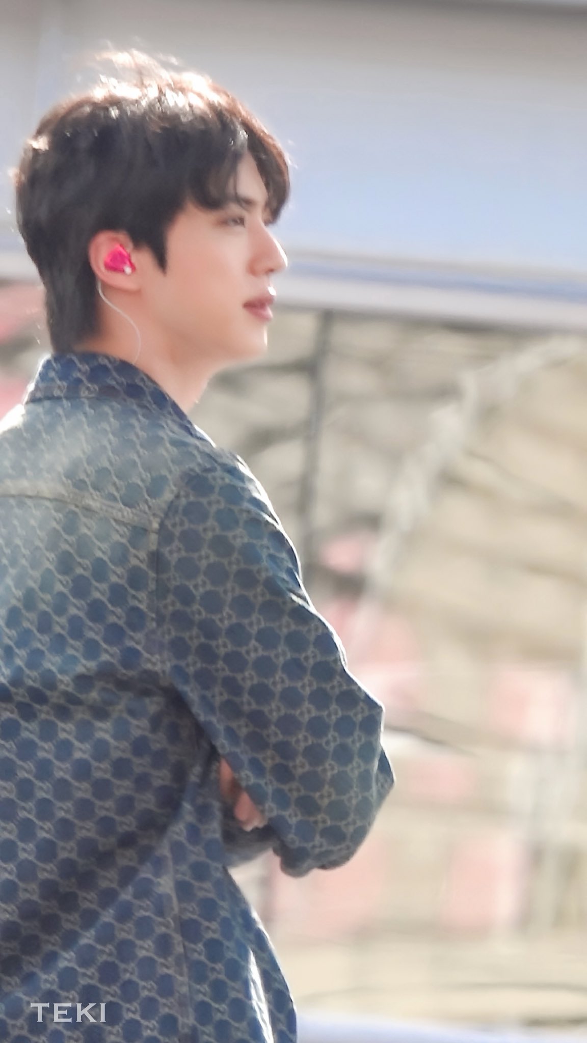 [잡담] 방탄 진 얼굴도 얼굴이지만 표정이 청순아련 | 인스티즈