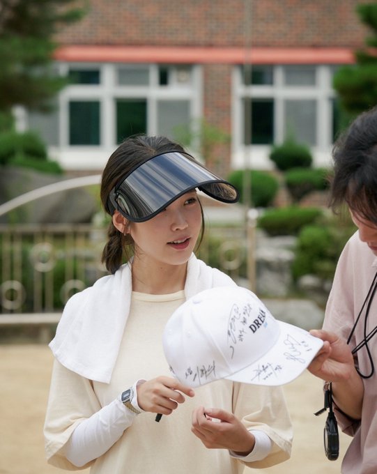 [잡담] 대군부인) 이정도면 아이유 개인소장아니냐고 ㅋㅋㅋㅋ | 인스티즈