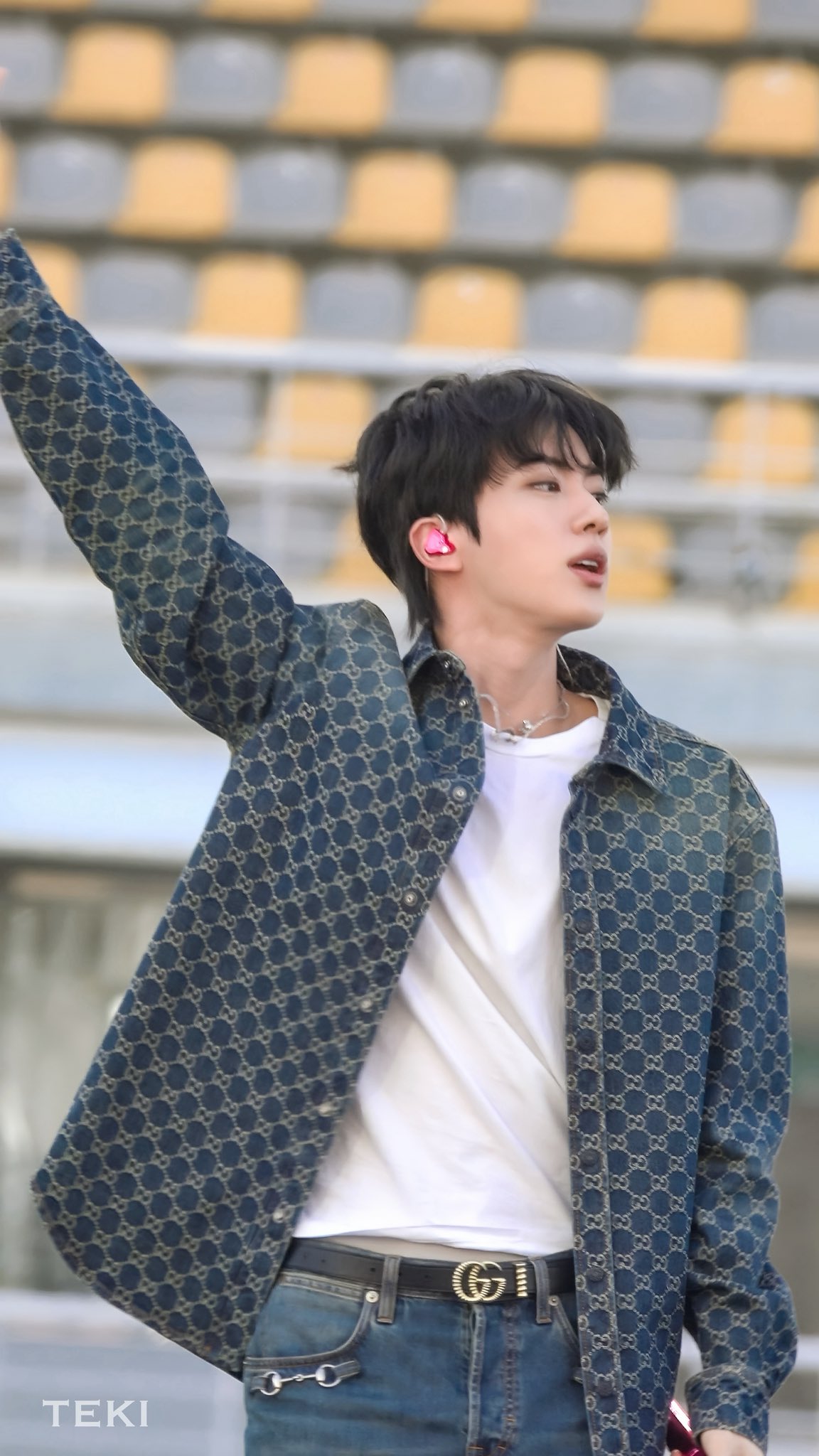 [잡담] 오늘 방탄 진 얼굴 | 인스티즈