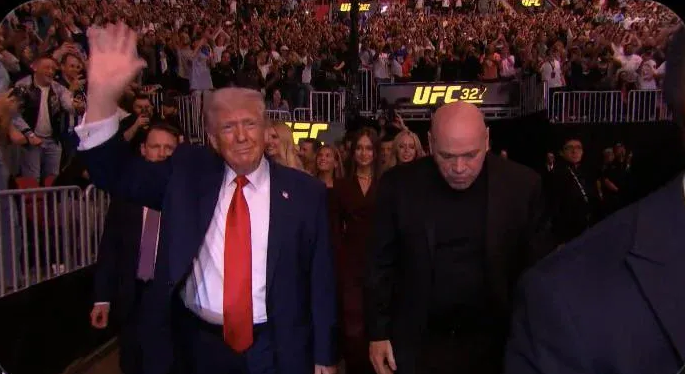 [잡담] 오늘자 ufc 보러 간 트럼프 | 인스티즈