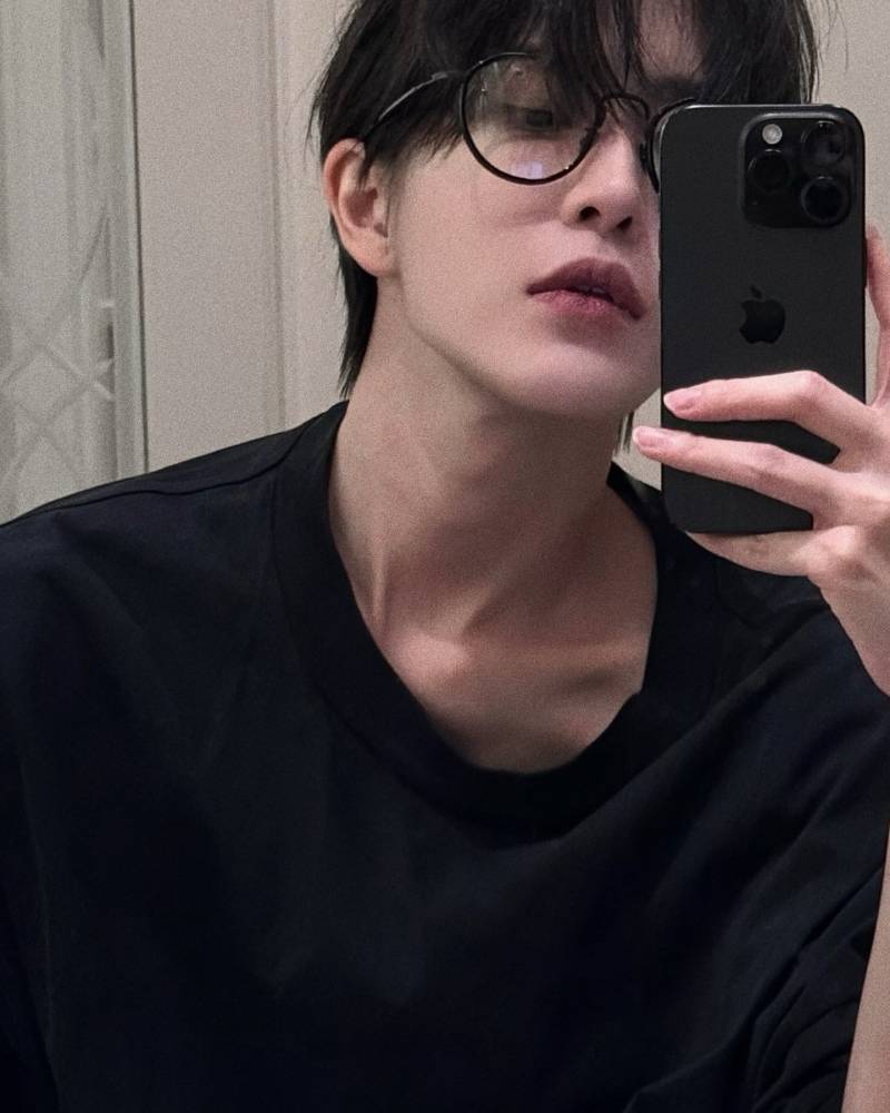 잘생겨서 팬미팅까지 열었다는 코스플레이어..JPG | 인스티즈