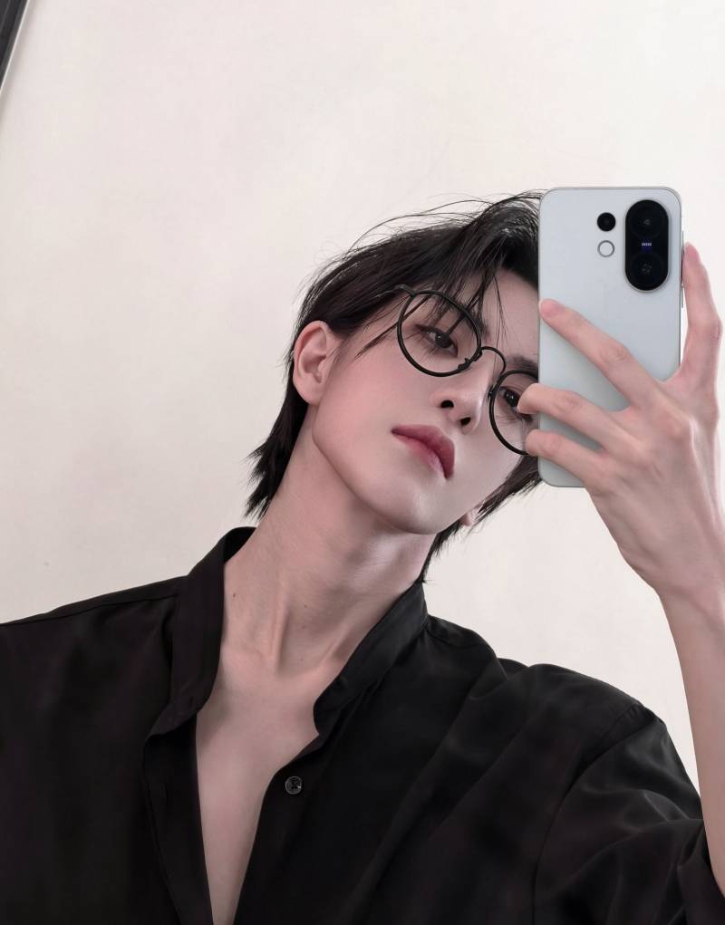 잘생겨서 팬미팅까지 열었다는 코스플레이어..JPG | 인스티즈