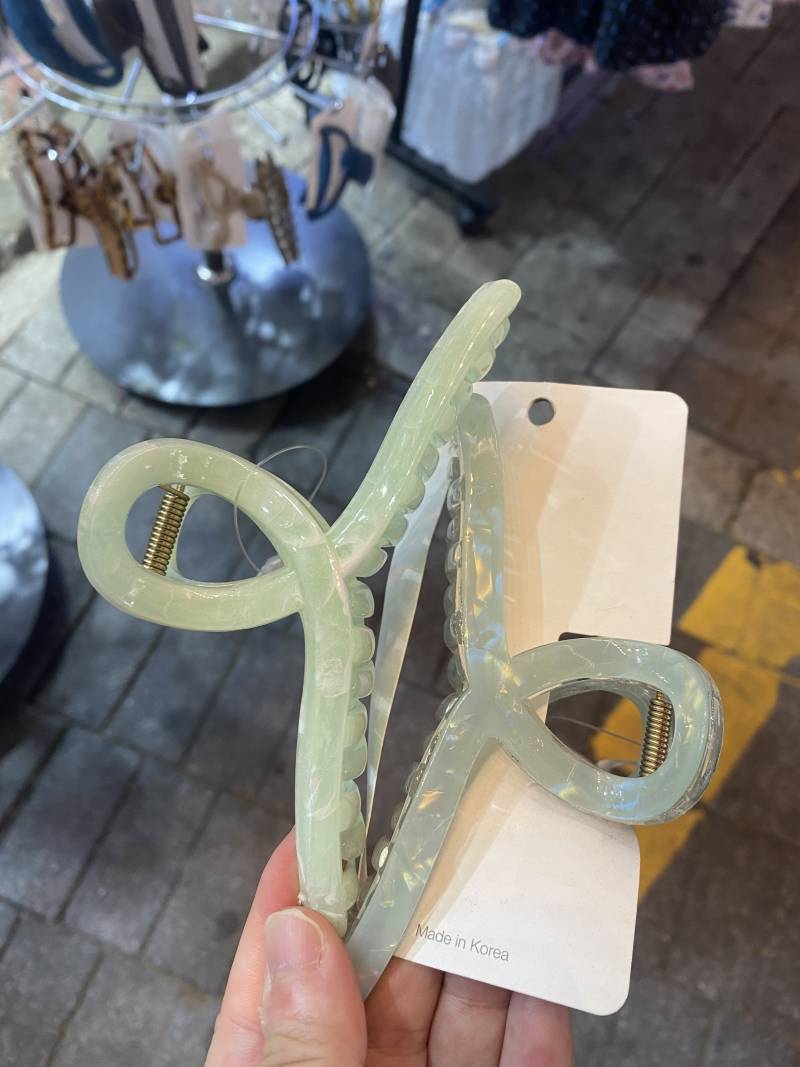 [잡담] 선물로 주려는데 오른쪽처럼 포장된거 줘도 괜찮으려나?? 40 | 인스티즈
