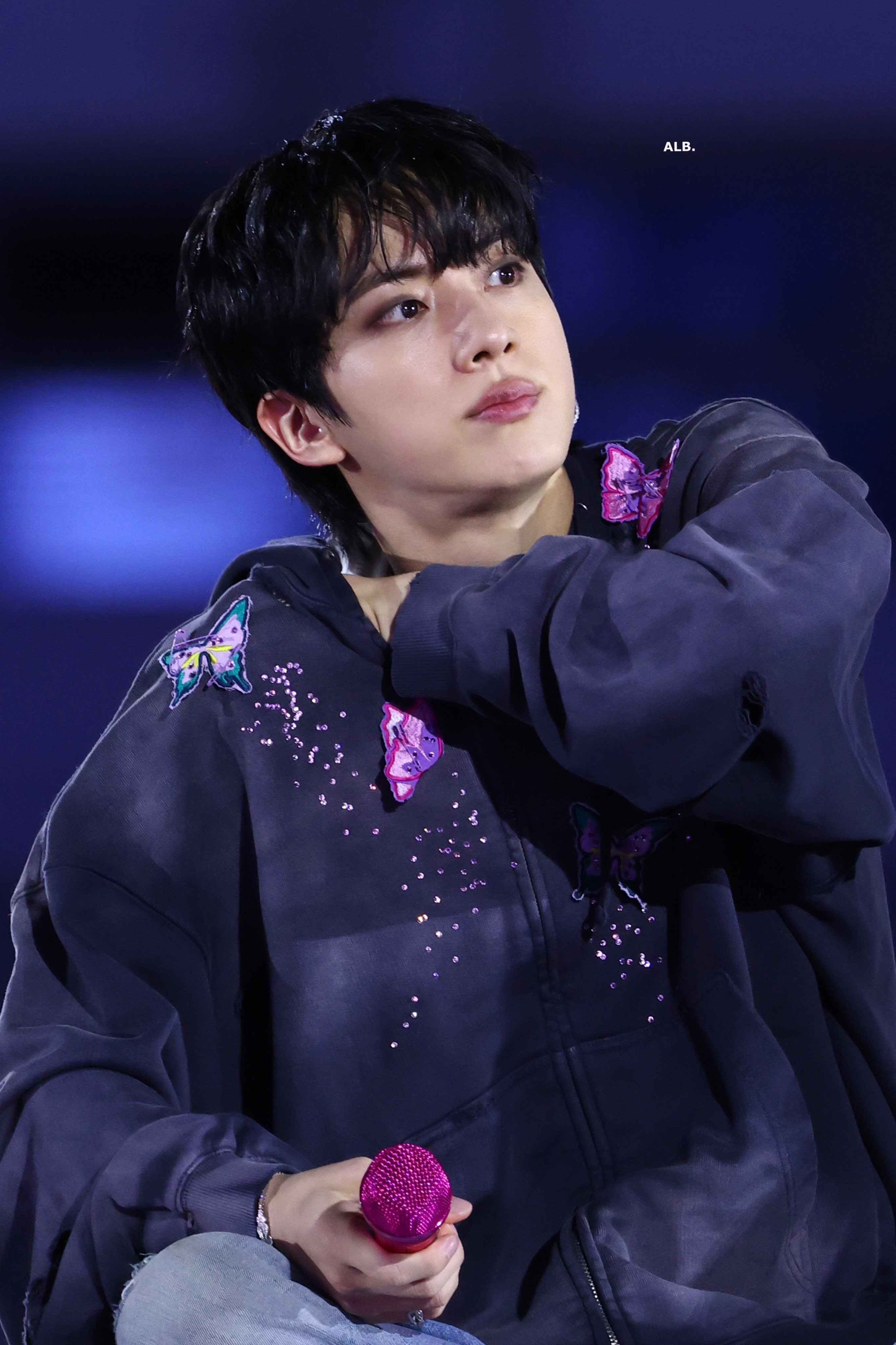 [잡담] 방탄 진 오늘 미모 봐 | 인스티즈