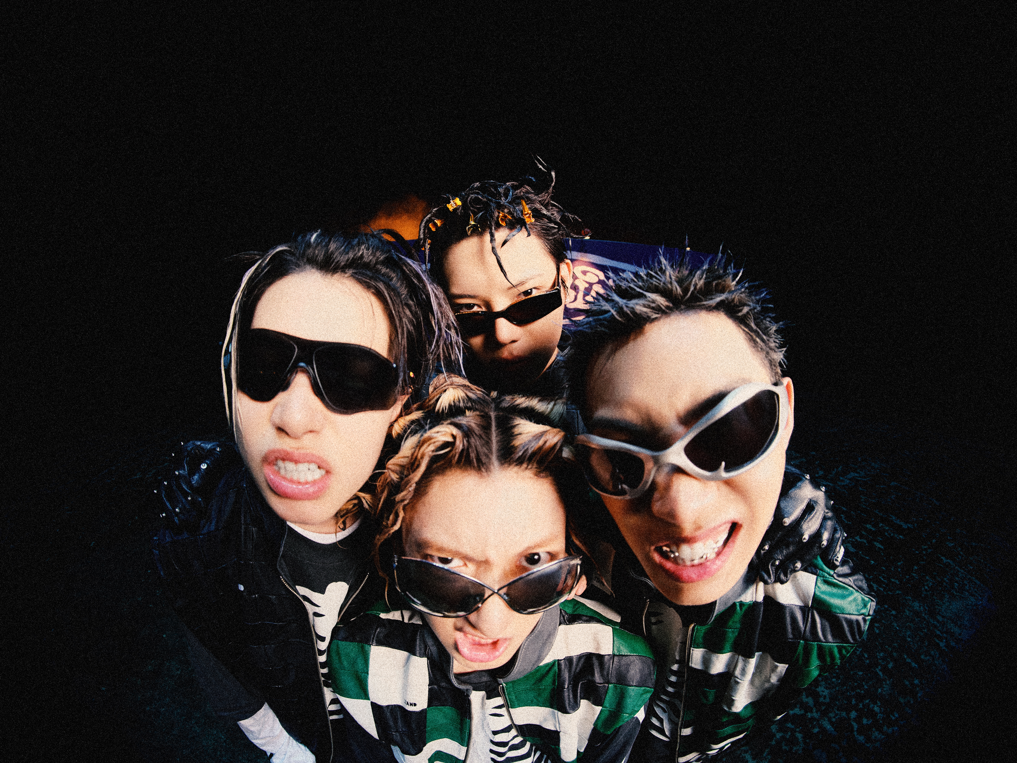 [잡담] 롱샷 애들 네명 단체샷 넘 예쁨 | 인스티즈