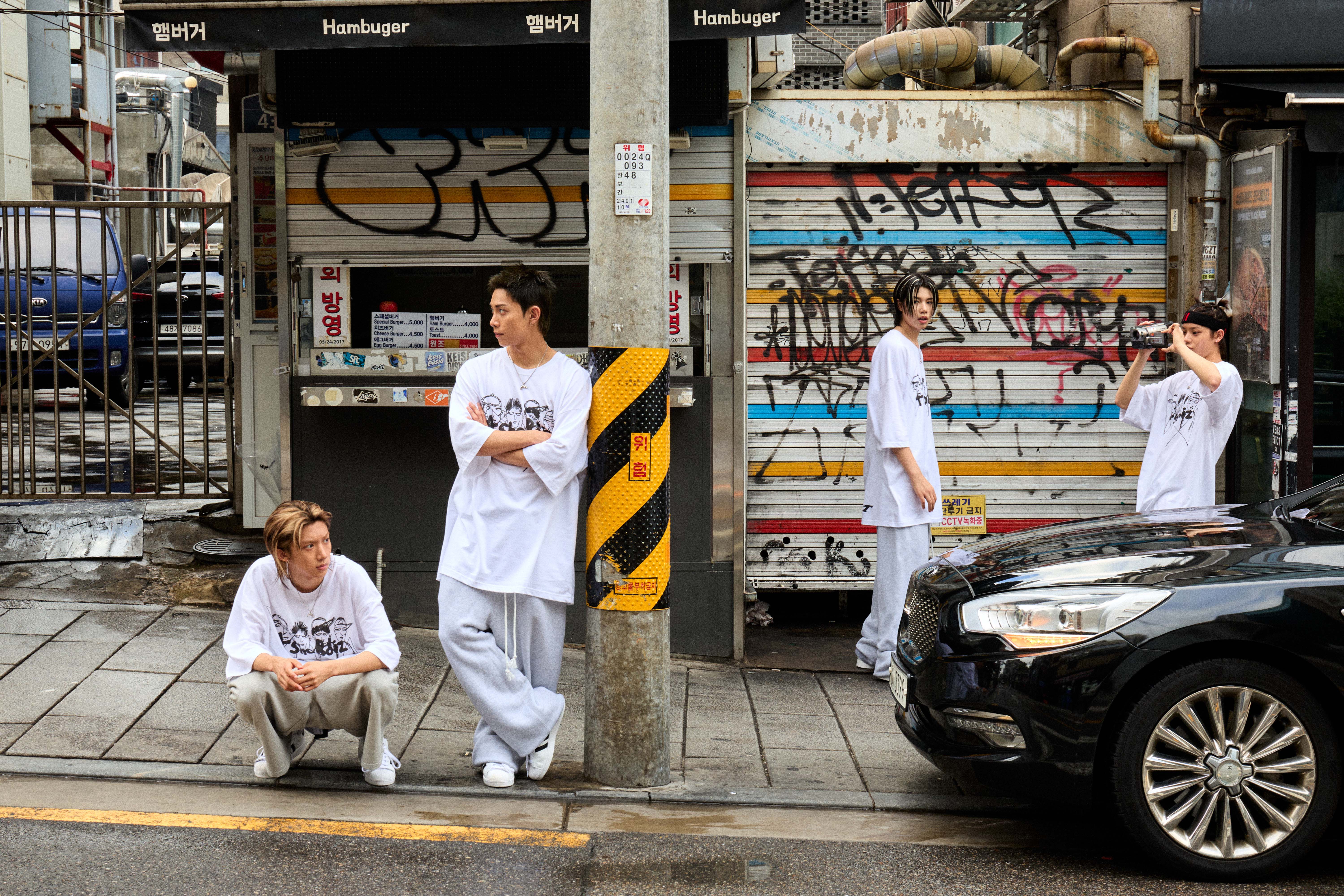 [잡담] 롱샷 애들 네명 단체샷 넘 예쁨 | 인스티즈