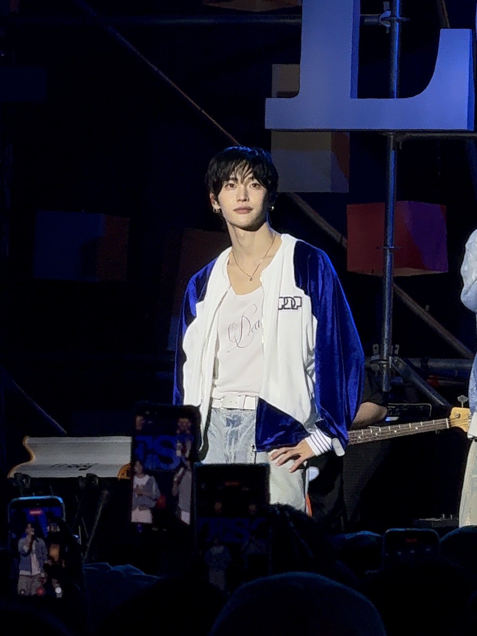 [잡담] 원빈이 홈마 고화질도 쩌는데 이런 사진이 실물 느껴짐,, | 인스티즈