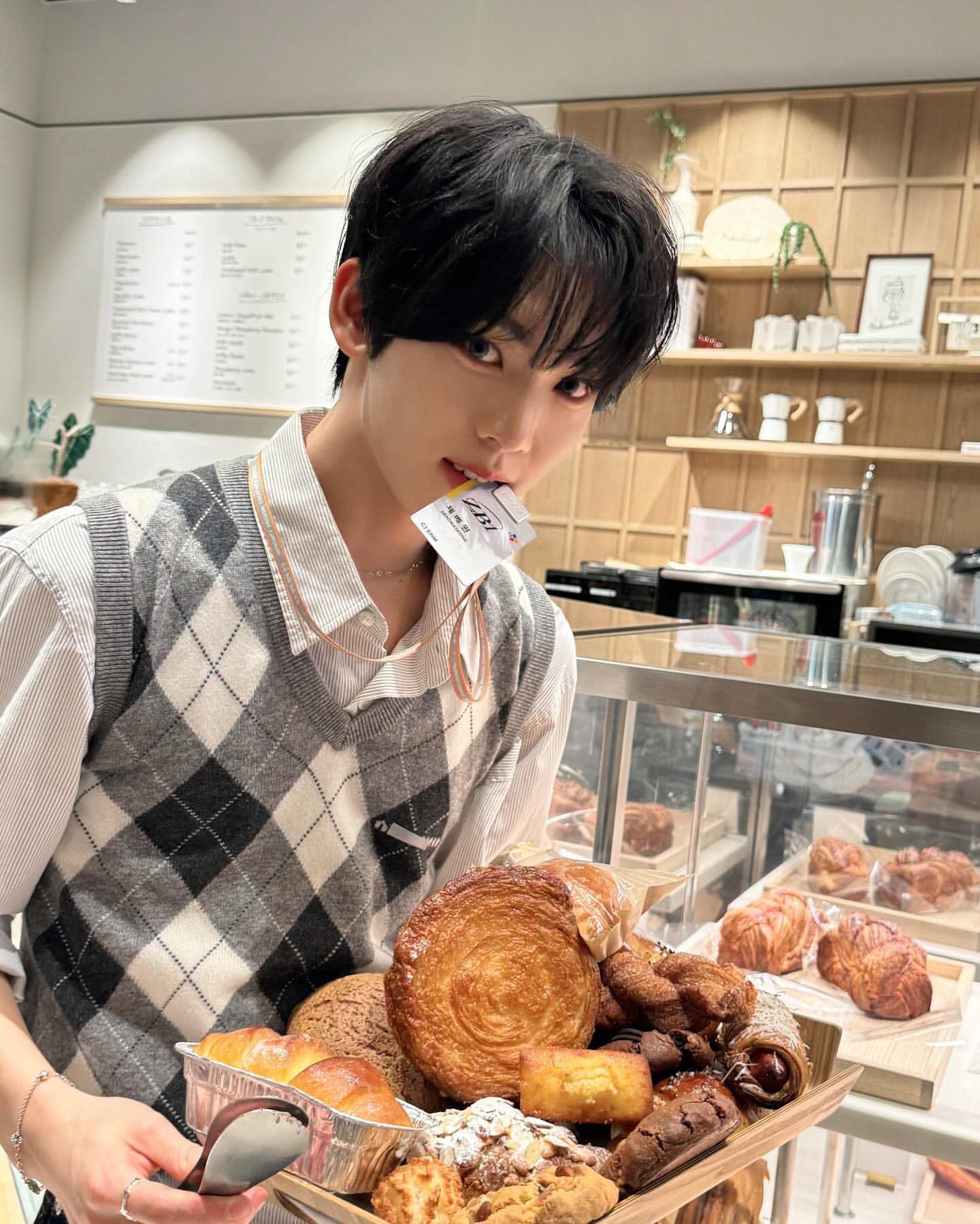 [잡담] 요즘 빵 이렇게 담으면 얼마나옴?? | 인스티즈