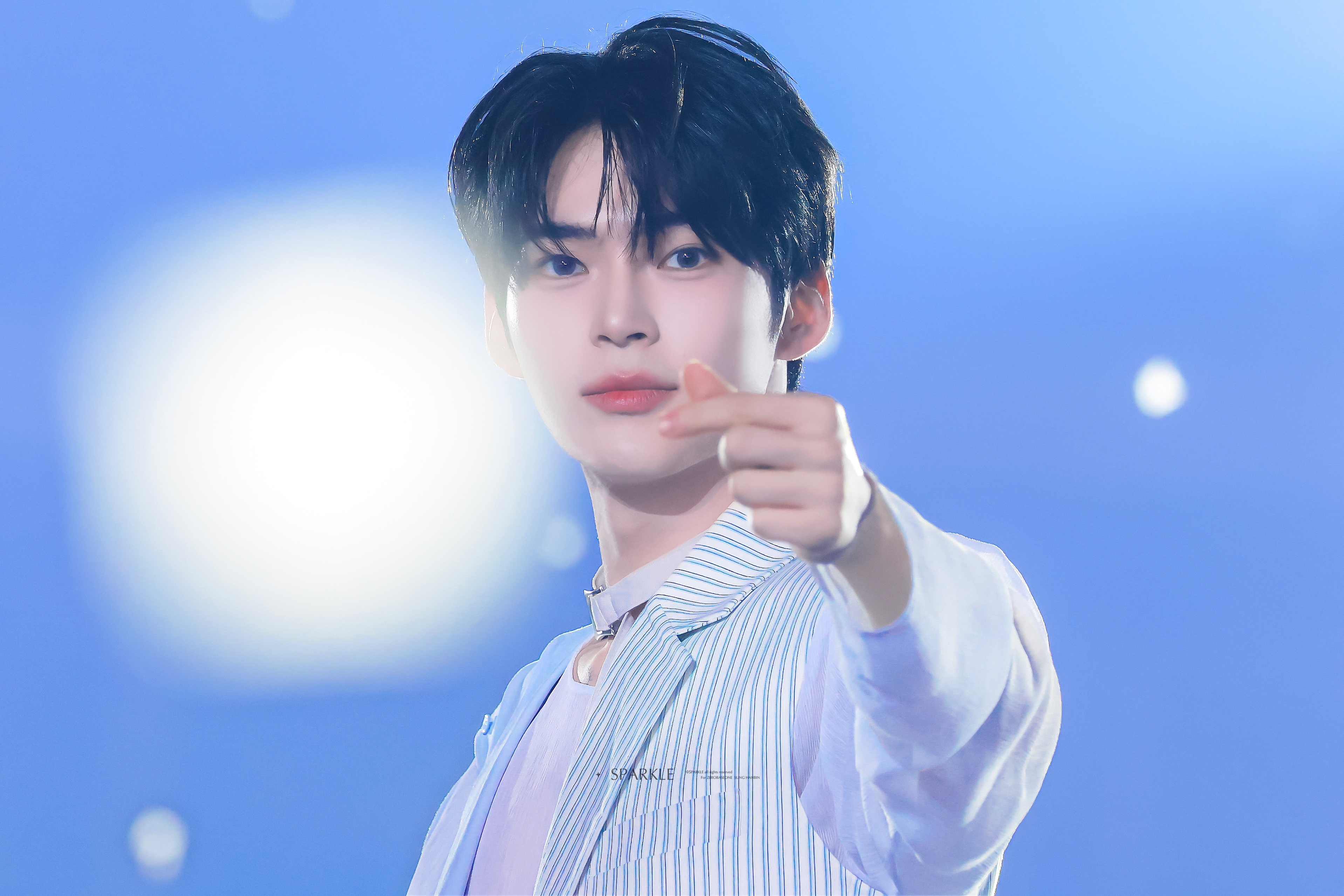 [잡담] 성한빈 블루도블루고 핑크도 핑크다 | 인스티즈