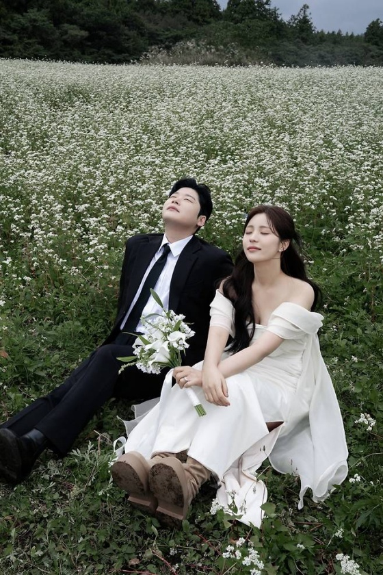 [정보/소식] 김세정, 오늘(12일) 2년 열애 끝 결혼..'사랑꾼' 피아노맨 "축복 바란다"[스타이슈] | 인스티즈