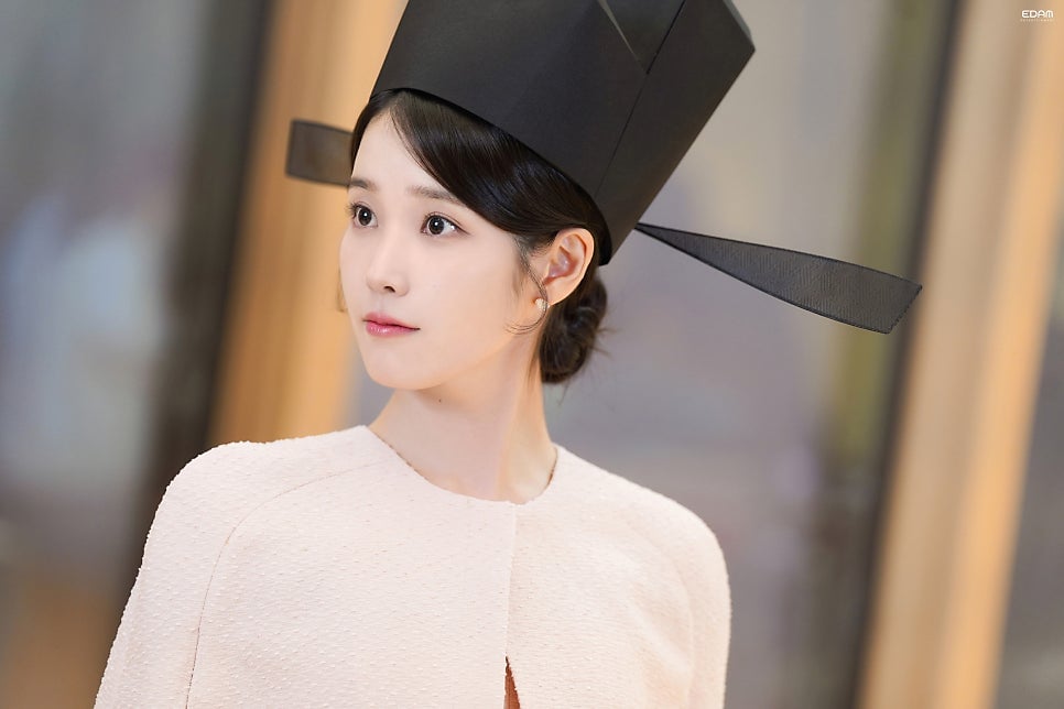 [잡담] 아이유 걍 천의 얼굴이셔.... | 인스티즈